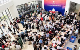 Đừng hỏi con được bao nhiêu điểm, hãy hỏi con muốn trở thành ai