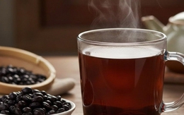 Người đàn ông ăn đậu đen mỗi ngày để “bổ thận”, kết quả khám khiến bác sĩ lập tức hỏi: “Anh đã làm gì vậy?”