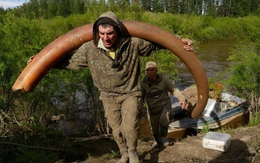 Bí ẩn rùng rợn đằng sau cơn sốt săn lùng xác voi ma mút Siberia