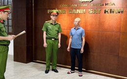 Ra quyết định khởi tố giám đốc công ty sản xuất nem chua rán Nguyễn Sĩ Phương SN 1975