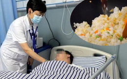 Chàng trai 28 tuổi viêm dạ dày ruột cấp tính vì ăn 1 bát cơm nguội, bác sĩ nói thẳng: Đừng để lâu những thực phẩm này trong tủ lạnh