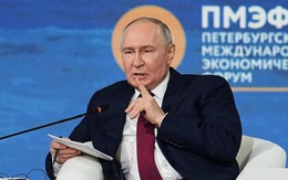 Sau loạt đòn tập kích xuyên sâu, ông Putin thừa nhận Ukraine ngang sức, báo động thách thức mới với Nga