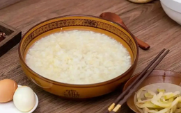 Người đàn ông 60 tuổi qua đời vì bệnh tiểu đường, bác sĩ nói thẳng: 4 loại bữa sáng tuyệt đối đừng ăn nhiều!