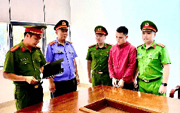 Thi hành lệnh bắt nhân viên ngân hàng Lê Văn Thành SN 1994