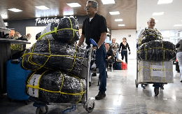 ‘Đội quân áo trắng’ mang về hàng tỷ USD cho Cuba lọt tầm ngắm của Washington, lãnh đạo một nước tuyên bố thà mất visa Mỹ còn hơn để họ rời đi