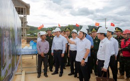 Phó Thủ tướng kiểm tra tiến độ dự án trường nội trú liên cấp ở biên giới TP Huế