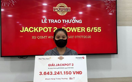 Người phụ nữ TP.HCM trúng Vietlott hơn 3,6 tỷ đồng, không đeo mặt nạ khi nhận giải