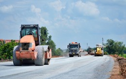 Tăng tốc thi công 5km cuối để nối thông toàn tuyến đường Hồ Chí Minh