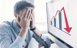 Một cổ phiếu ngân hàng bị tự doanh CTCK "xả" mạnh phiên cuối tuần