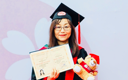 Người phụ nữ Nhật 62 tuổi tốt nghiệp thạc sỹ chương trình học bằng tiếng Việt
