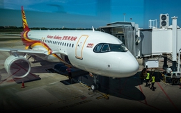 Một hãng hàng không bị kiện vì dời lịch bay sớm 10 phút