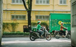 Grab phát quà cho tài xế
