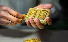 Rút sổ tiết kiệm để mua vàng, nhiều người lỗ đậm