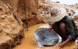 Phát hiện người đàn ông đi làm hầm mỏ bỗng xây nhà to, trả hết nợ, còn chia bớt tiền cho gần 20 người thân
