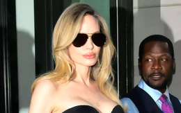 Thái độ của Angelina Jolie khi các con đồng loạt bỏ họ Brad Pitt