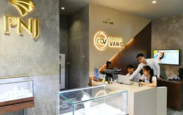 Giá cổ phiếu PNJ chia đôi, xuất hiện dòng tiền 'giải cứu'
