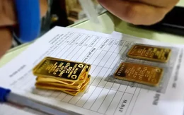Giá vàng vọt tăng, chênh lệch mua vào - bán ra rất lớn