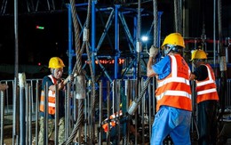 Đúng 2h sáng, Hà Nội vừa chứng kiến một “kỳ tích” nặng hơn 38 tấn tại công trình hơn 72.000 tỷ đồng