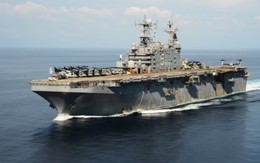 Tàu đổ bộ cỡ lớn USS Peleliu của Mỹ bị xuồng cảm tử đánh chìm