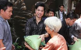 "Ông hoàng nhạc sến" yêu Việt Nam da diết: Ở nhà nghìn tỷ, bị cắt điện vì hết tiền
