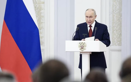 Tổng thống Putin nói Nga không thể bị đánh bại, hé lộ loạt vũ khí và tàu phá băng mới