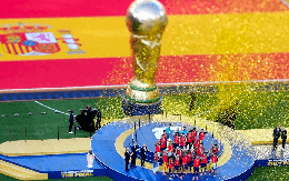 FIFA muốn 'rao bán' World Cup, EU nói thẳng