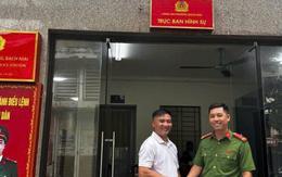 Chuyển khoản thành công 950 triệu đồng đến tài khoản 1022741843, người đàn ông SN 1977 lập tức trình báo công an