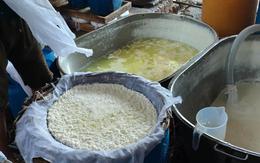 Đột kích một căn nhà lúc 9 giờ tối, công an triệt phá đường dây sản xuất sữa giả từ hóa chất, tịch thu 5.300 lít và loạt máy pha trộn công nghiệp