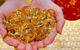Giá vàng nhẫn trơn, vàng miếng chiều 31/7 bất ngờ quay đầu