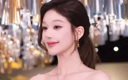 Triệu Lộ Tư ngừng giả vờ