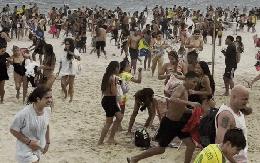 Cảnh tượng kinh hoàng ghi nhận tại một bãi biển Brazil