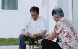 Chi 7 tỷ đồng xây biệt thự trắng giữa vùng quê: Cặp vợ chồng khiến cả làng ngỡ ngàng, nhưng điều đáng giá nhất lại không nằm ở ngôi nhà