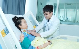 Nữ sinh 15 tuổi sốc phản vệ sau khi ăn hải sản