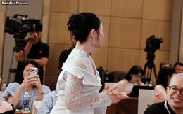 Mỹ nhân VTV chỉ đổi kiểu tóc mà cả triệu người sục sôi: Người đẹp làm gì cũng đẹp, khen xinh nhất giờ vàng chả sai