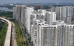 Doanh nghiệp ồ ạt bung hàng, chuyên gia Savills cảnh báo một nghịch lý đáng lo ngại ở thị trường TP.HCM