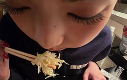 Bác sĩ Nhật "chỉ thẳng mặt" 5 tín hiệu khi gan ngập mỡ và 3 thực phẩm ăn để "hút mỡ" trong gan