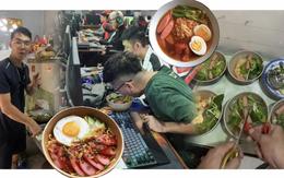 Tô mì quán nét 25.000 có gì mà ai ăn cũng húp sạch không chừa giọt nước nào, về nhà nấu y hệt lại bỏ dở nửa tô?