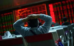 Cổ phiếu trụ bị bán mạnh, VN-Index 'rơi' 64 điểm sau 2 phiên