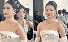 Phú bà Ngọc Loan chung khung hình với "mỹ nhân đẹp nhất Việt Nam": Không ngờ cùng SN 1993, nhiều thứ quá khác
