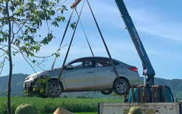 Phát hiện tài xế tử vong trong ô tô dưới ruộng lúa
