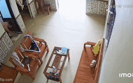 Đang nằm thì nghe tiếng rơi bụp, hình ảnh sau đó khiến người phụ nữ la hét, cầu cứu người nhà