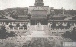 Đang xây tháp 9 tầng, vua Càn Long bất ngờ ra lệnh dừng: 8 chữ bí ẩn dưới lòng đất khiến hoàng đế sợ hãi