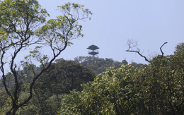 Đỉnh núi ở miền Trung đang được đề xuất xây khu du lịch như "Bà Nà Hills thứ 2": Cao hơn 1000m, ngày trời quang nhìn được ra tới biển