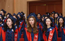 ĐH Ngân hàng TPHCM dừng thu học phí quá hạn sau phản ứng của sinh viên