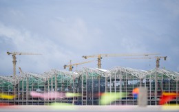 33.000 tấn thép, 9.500 tấm kính tạo hình nhà ga phượng hoàng ở sân bay Phú Quốc, công trình sau một năm giờ ra sao?