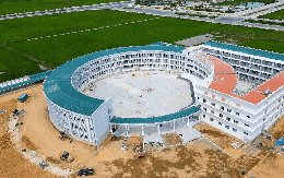 Ngôi trường công 200 tỷ đồng sắp hoàn thành tại “đất học” có 3,47 triệu dân: Kiến trúc vòng cung độc đáo, quy mô hơn 2.000 học sinh