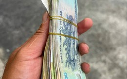 Công an xác minh số tiền 10.000.000 đồng nằm lăn lóc bên đường