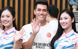 Thí sinh Hoa hậu Việt Nam gặp Tiến Linh và dàn cầu thủ