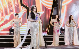 Nữ giám đốc Phú Thọ đăng quang cuộc thi sắc đẹp doanh nhân, được danh ca Ngọc Sơn trao vương miện