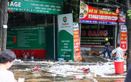 Cháy gara sửa ô tô trên đường Lê Quang Đạo (Hà Nội)